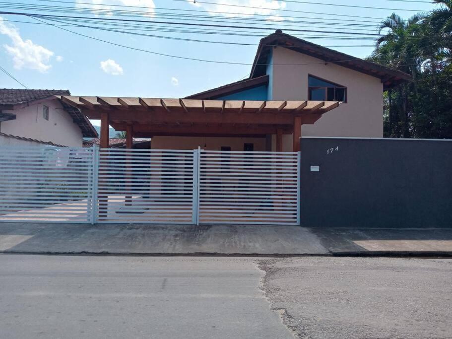 Casa Estilo Minimalista Em Ubatuba Vila Exterior foto